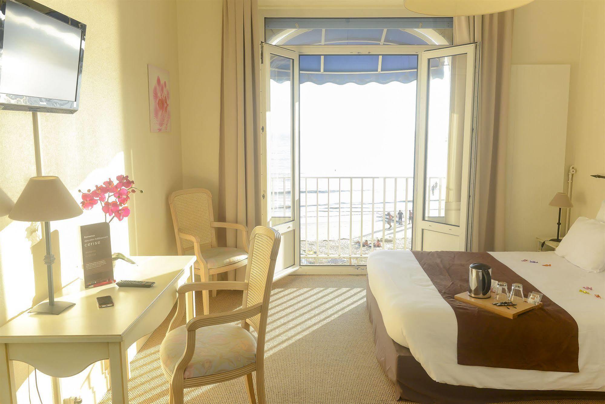 Cerise Royan - Le Grand Hotel De La Plage מראה חיצוני תמונה