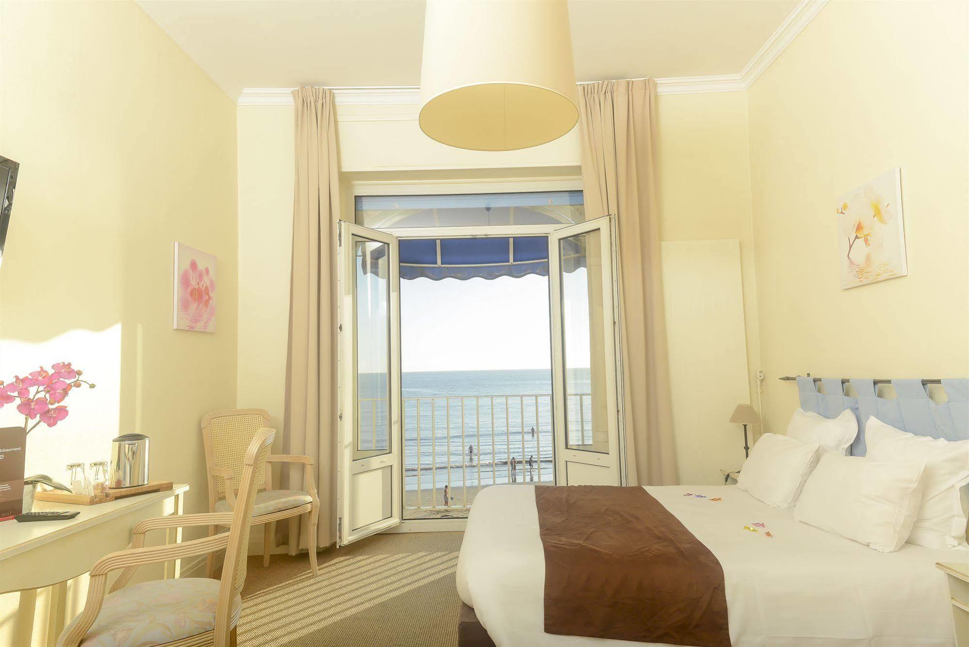Cerise Royan - Le Grand Hotel De La Plage מראה חיצוני תמונה